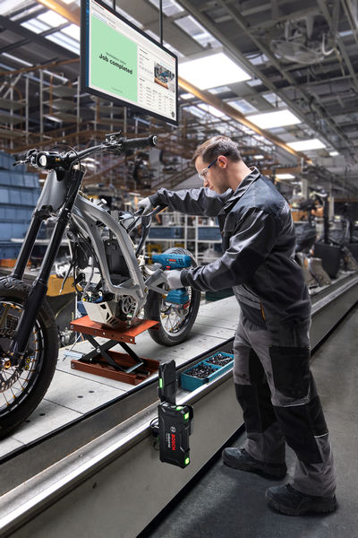 Anwendungsbild, e-bike, elektrofahrrad, montage, werkstatt, produktion