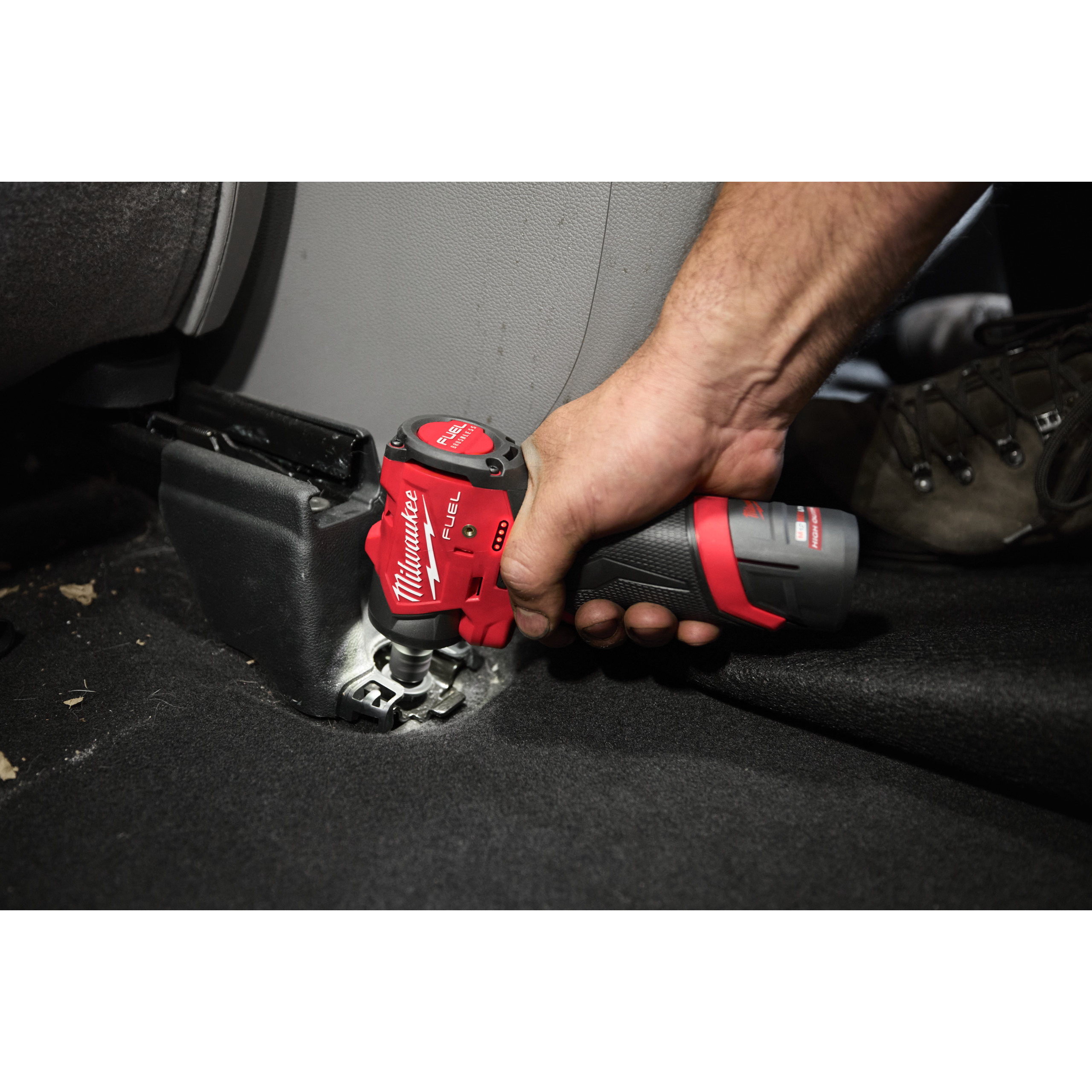 Milwaukee Akku-Schlagschrauber M12 FUEL 1/4˝ Vierkant mit Sprengring M12FSCIWF14-252X