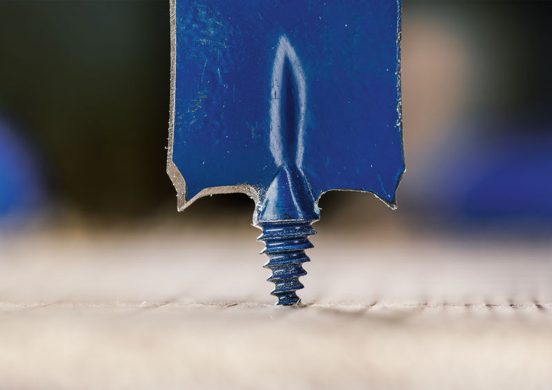 Detailbild,  Schraube, Bohrer, blaues Metall, Nagel, Beschläge
