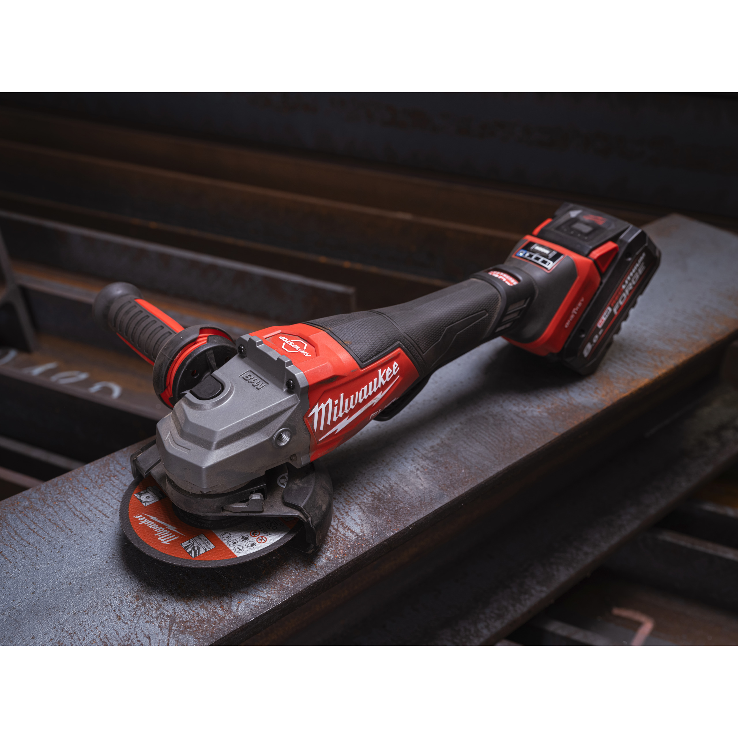 Milwaukee Akku-Winkelschleifer M18 FUEL 125mm mit Geschwindigkeitsregler & ONE-KEY Gen 2 M18FHSAGO125VXPDB2-802X
