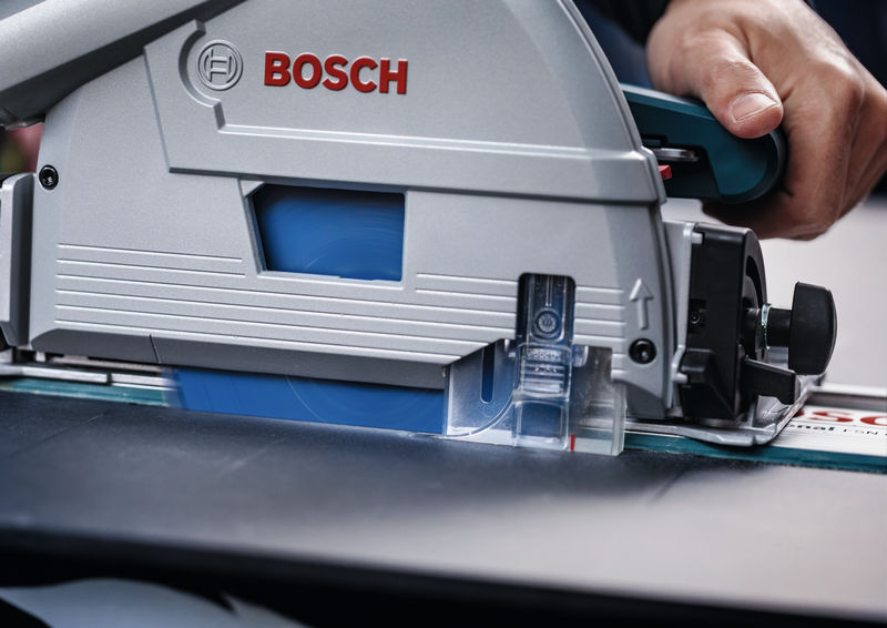 Detailbild, Kreissäge, Bosch, Sägeblatt, Metallt|iges Werkzeug, blaue Klinge
