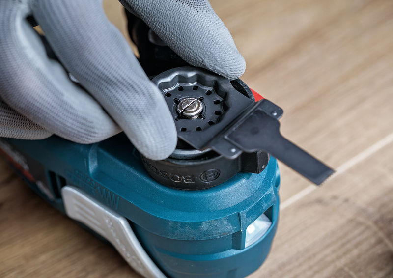 Detailbild, Winkelschleifer, Schleifmaschine, Kickback-Schutz, Sägeklinge, Griff aus Metall