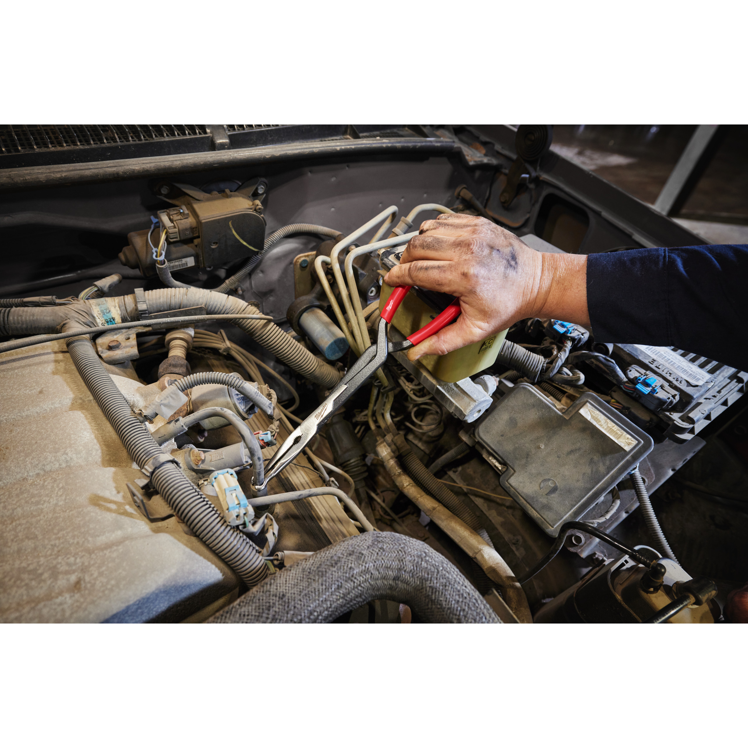 Milwaukee Schlauch- und Zündkerzenstecker-Zange Ø 8,0 mm, lange Ausführung