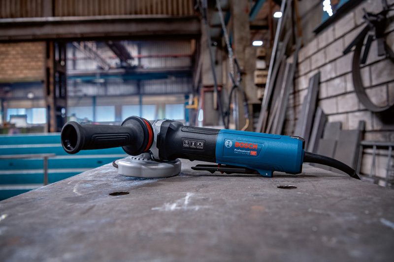 Bosch Kabelgebundener Winkelschleifer GWS 17-150 S