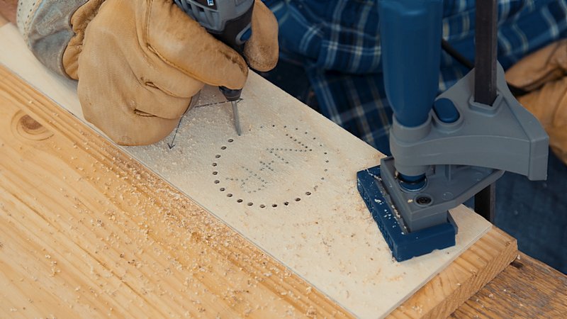 Bosch Aufspanndorn Dremel 402 (3,2-mm-Schaft)