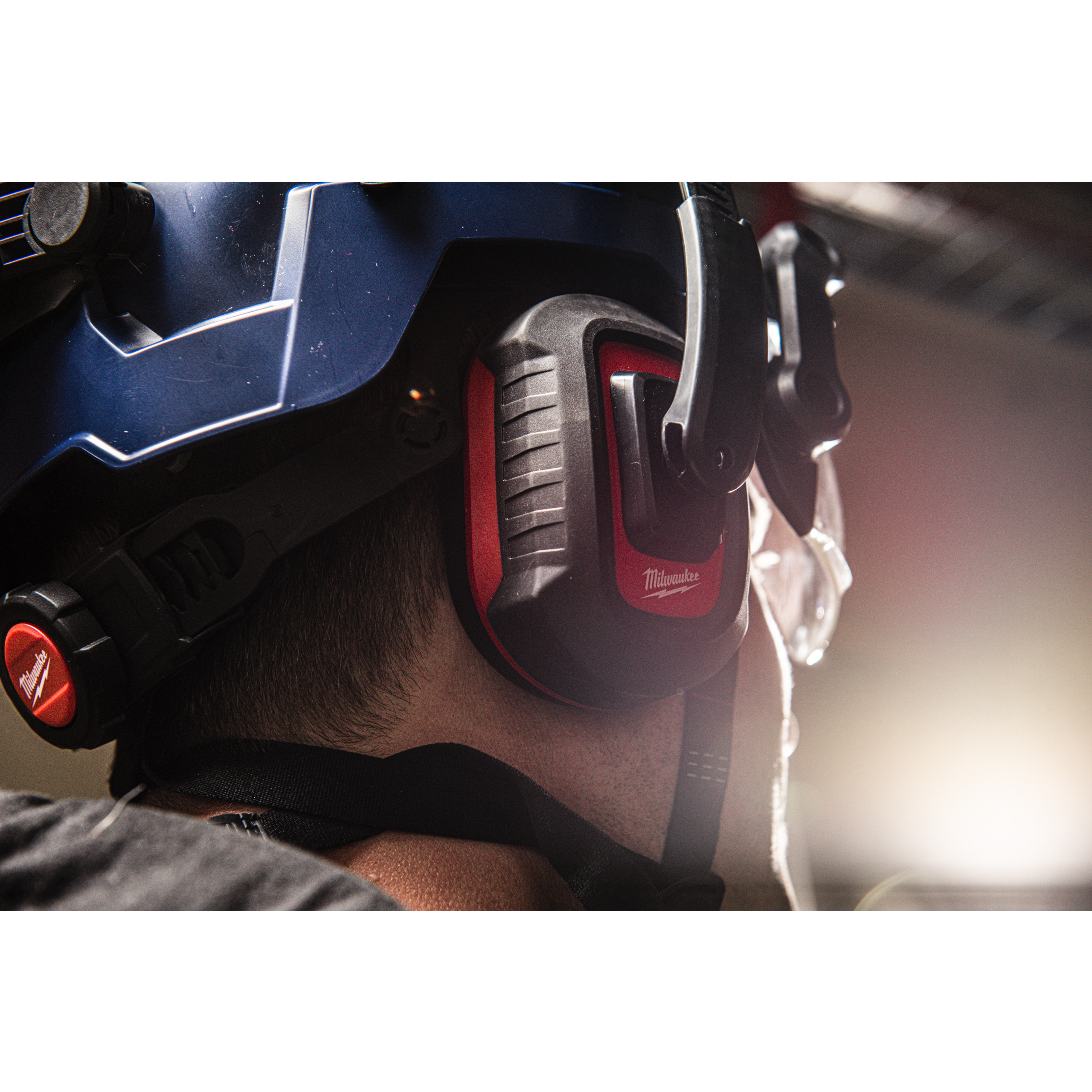 Milwaukee Kapselgehörschutz SNR 30 dB für BOLT Helm