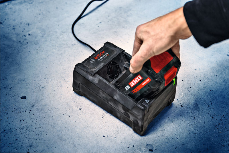 Anwendungsbild, Akku-Schrauber, Batterieladegerät, Bosch, Lithium-Ionen, Werkzeug