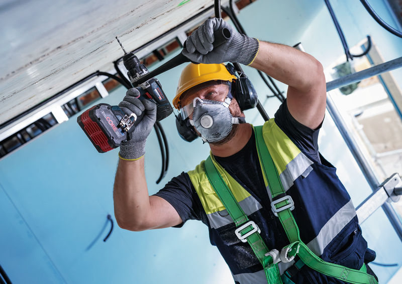 Anwendungsbild, Arbeiter, Arbeitsausrüstung, Helm, Schutzausrüstung, Bohrmaschine