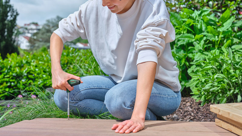 hobby, gartenarbeit, werkzeug, schraubendreher, holzplatte