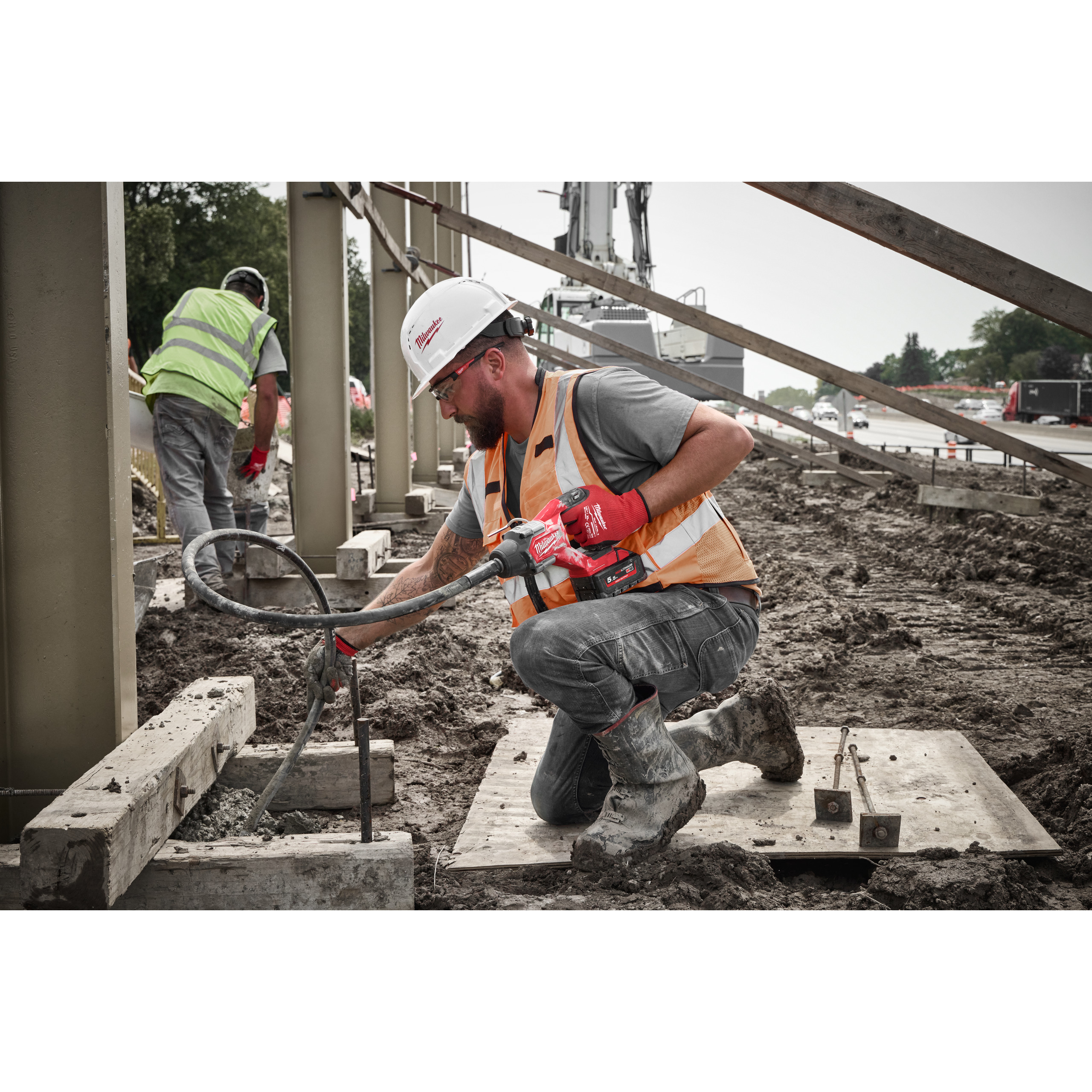 Milwaukee Akku-Betonrüttler M18 FUEL M18FCVN24-0