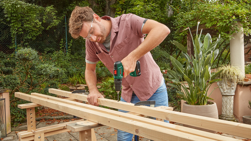 Anwendungsbild, Holzwerkzeug, Schrauben, Schraubendreher, Holzbaukonstruktion, Werkbank